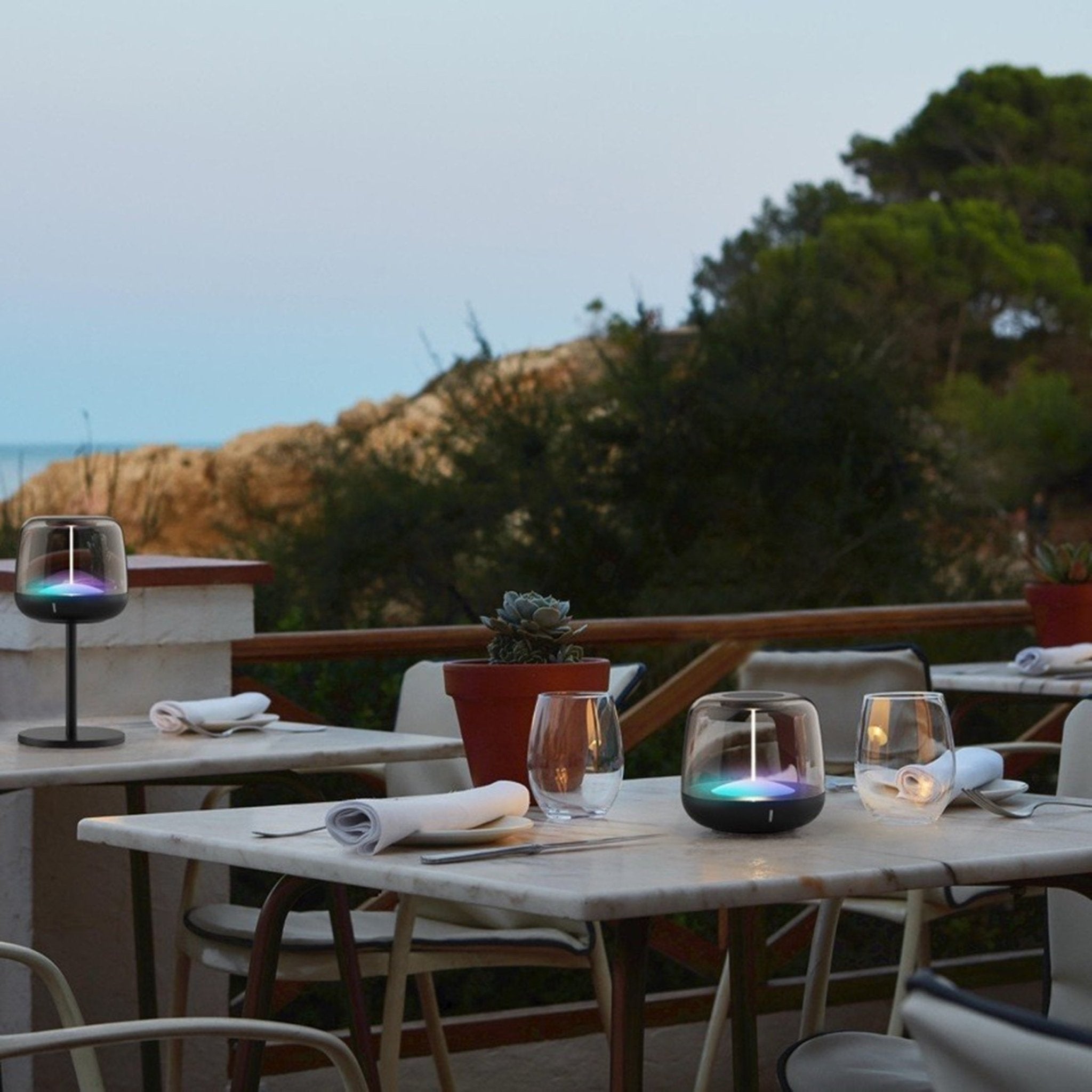 LED's Light Oplaadbare tafellamp op accu - lichtspiraal - Binnen & Buiten - RGBW Tafellampenen LED.nl