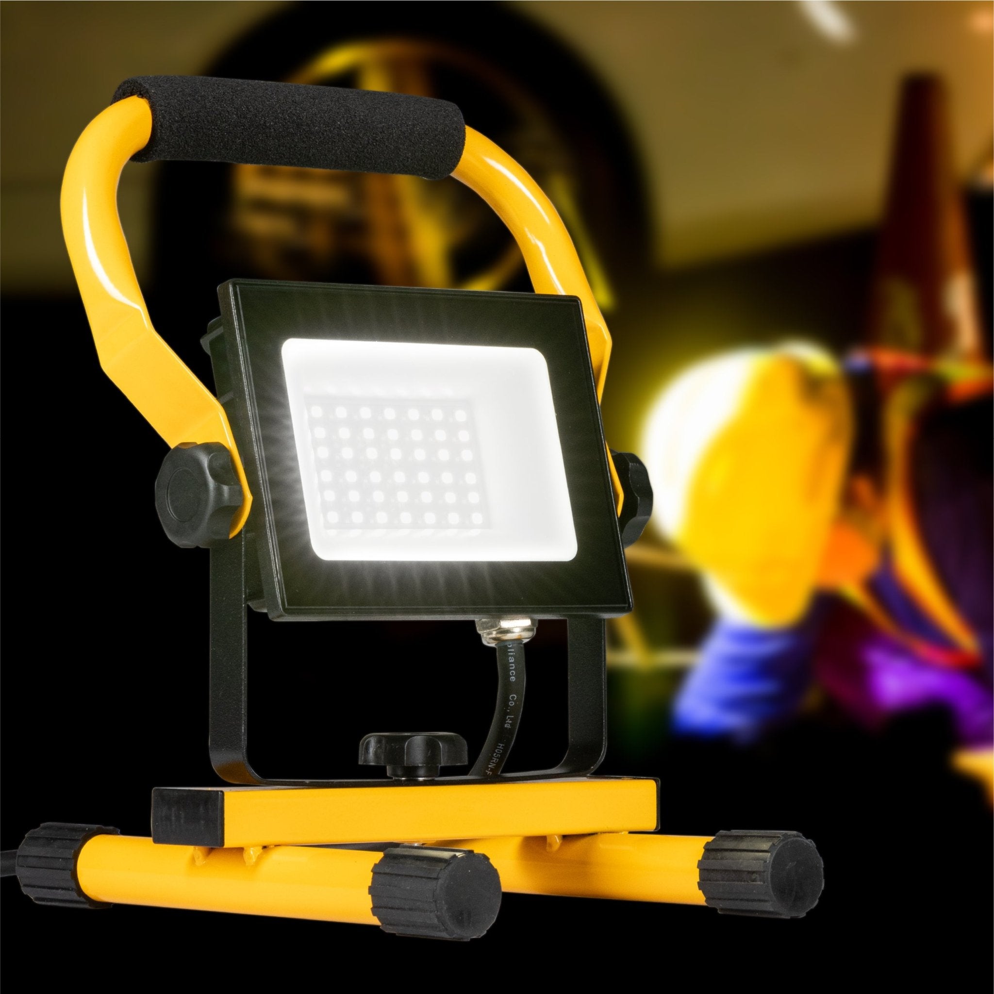 LED's Work Bouwlamp 3100 - Verstelbare beugel - Waterdicht (IP65) - Zwart geel Werklampen LED.nl