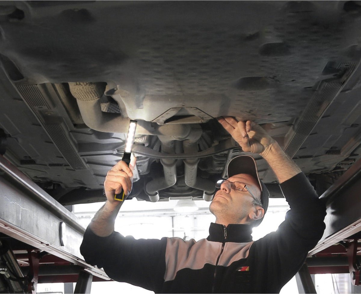 LED's Work Oplaadbare LED Werklamp op accu 600 - Werkt draadloos - Met magneet en haak Bouwlampen Led.nl