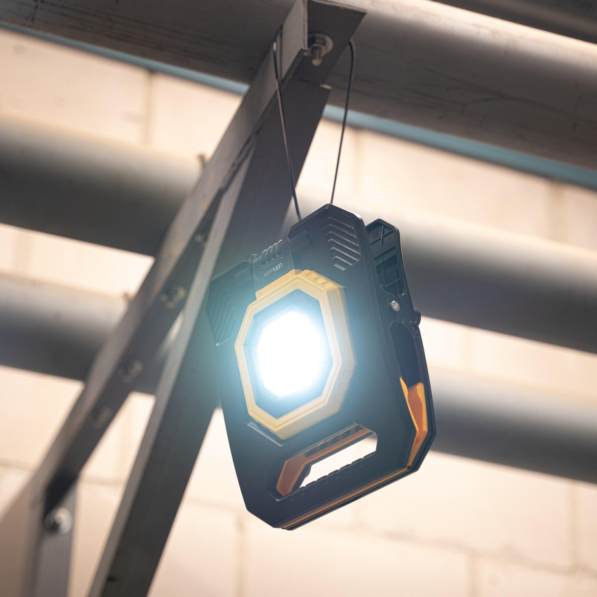 LED's Work Oplaadbare Werklamp 1500 - Met accu oplaadbaar - Draadloos - IP54 waterbestendig Werklampen LED.nl