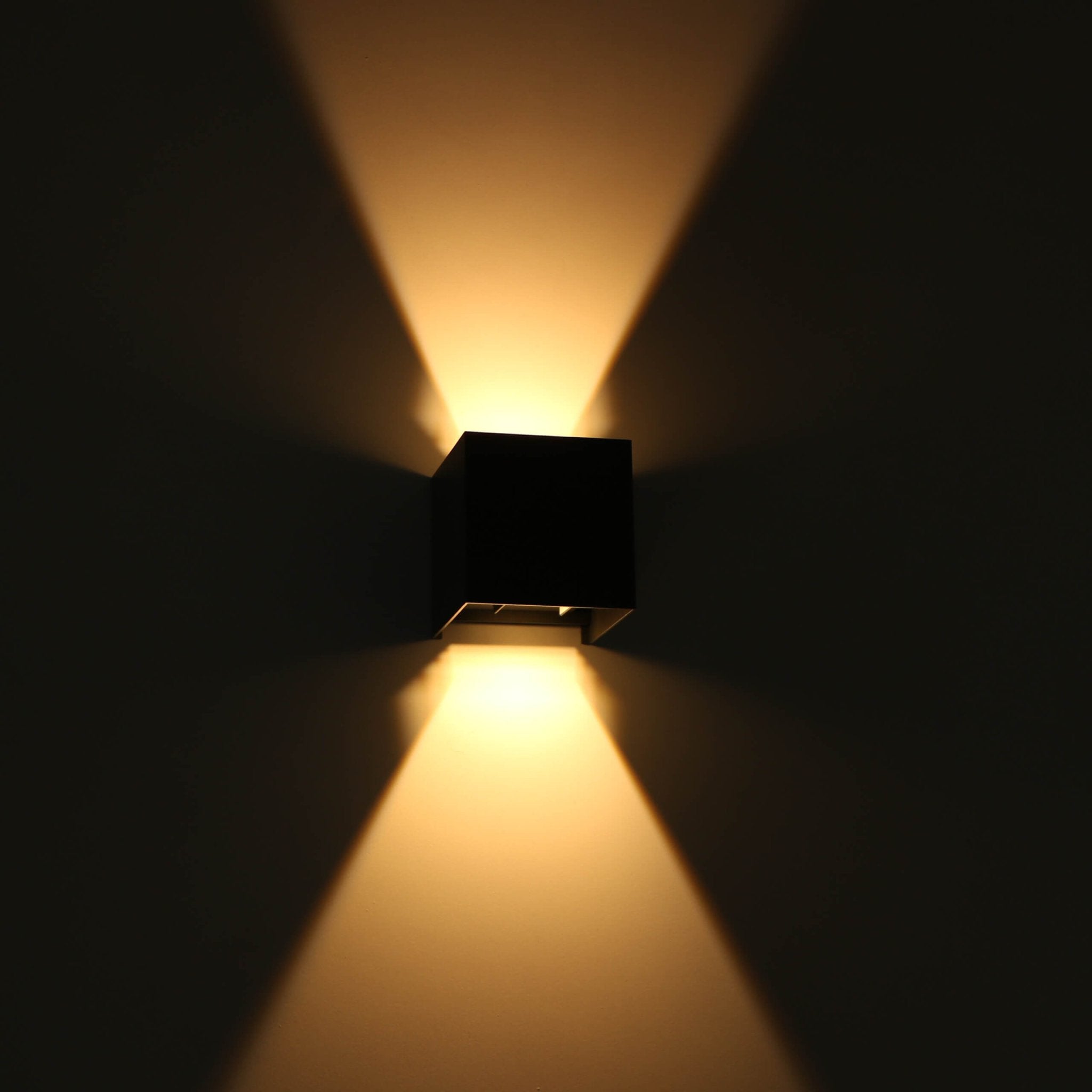 LED's Light Kubus LED Wandlamp voor buiten - Omhoog&Omlaag licht - IP65 - Antraciet Wandlampen LED.nl