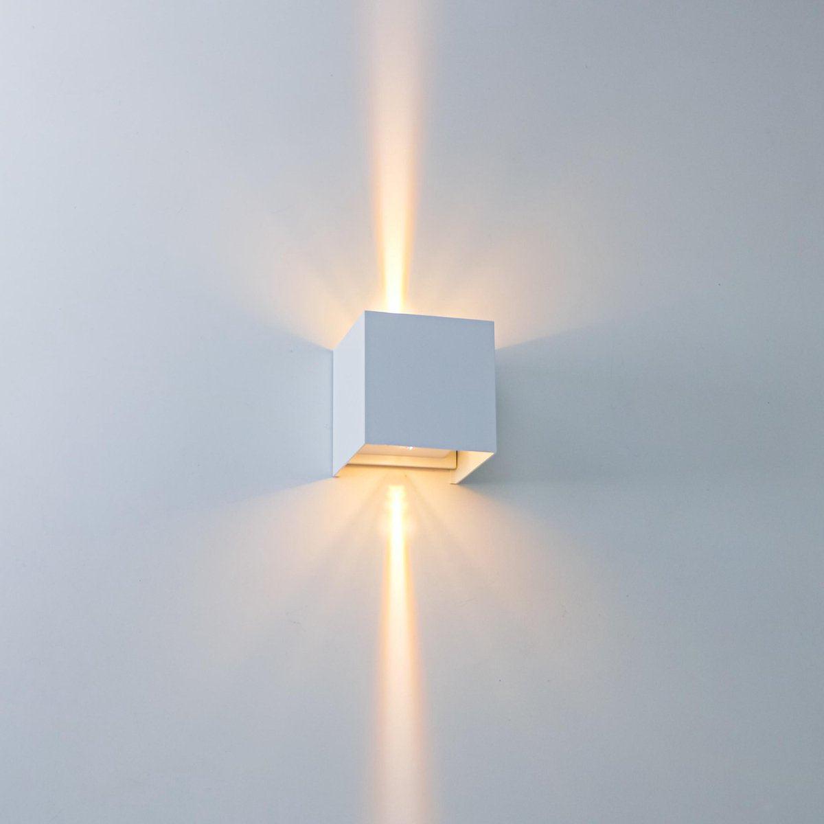 LED's Light Kubus LED Wandlamp voor buiten - Omhoog&Omlaag licht - IP65 - Wit Wandlampen LED.nl