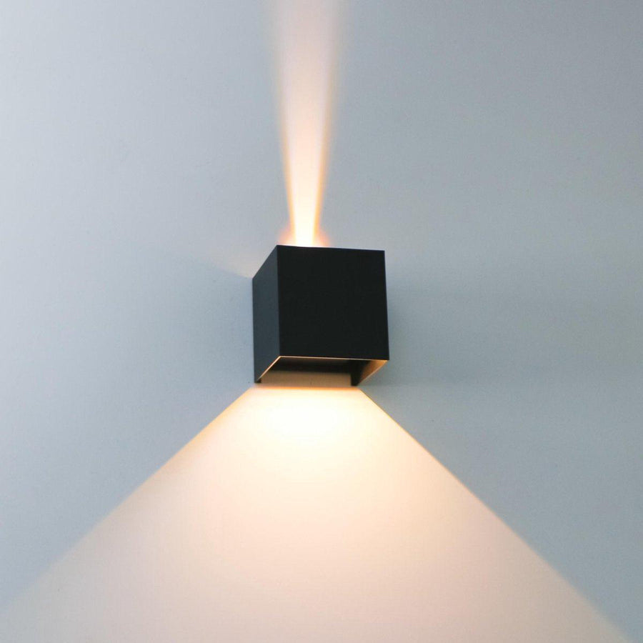 LED's Light Kubus LED Wandlamp voor buiten - Omhoog&Omlaag licht - IP65 - Zwart Wandlampen LED.nl