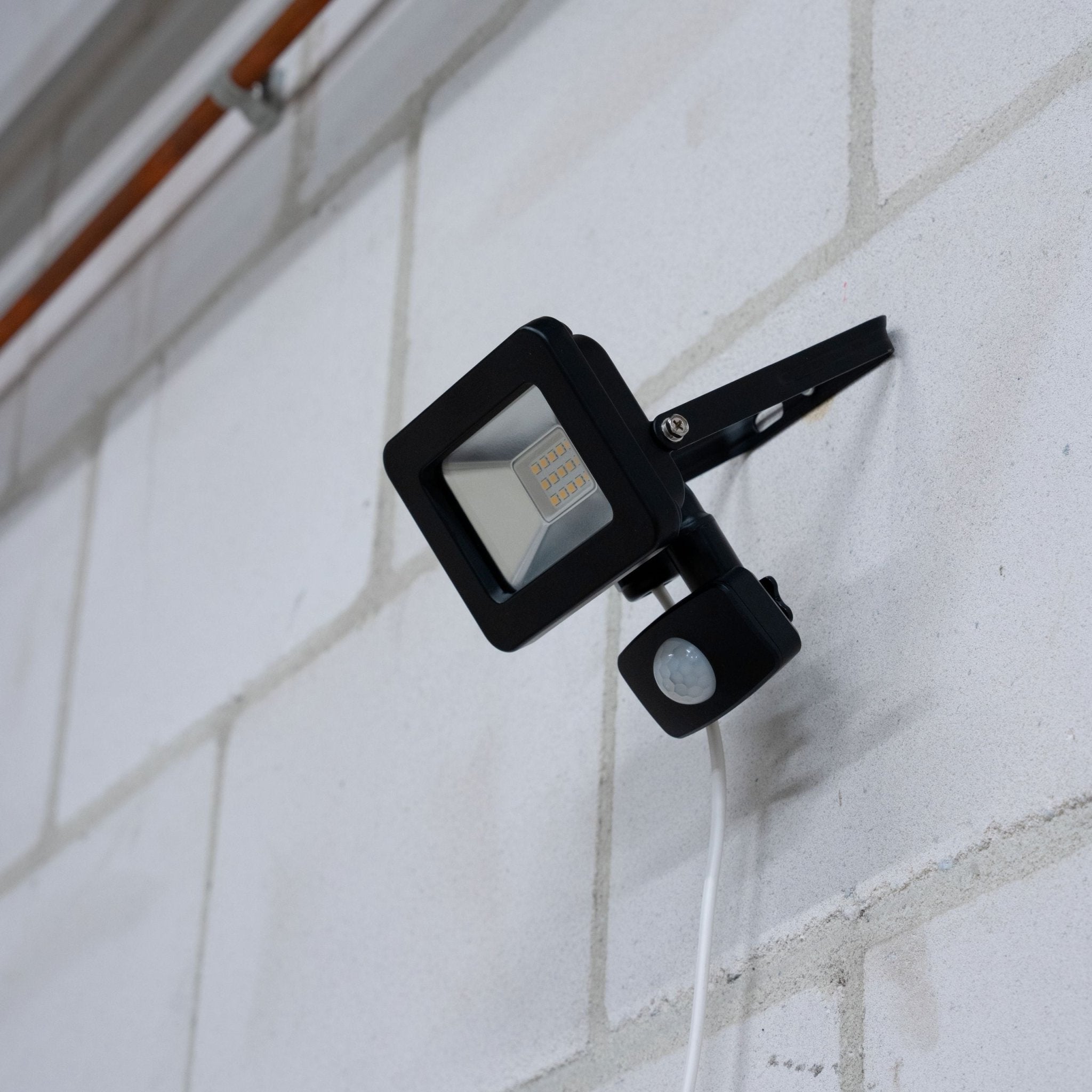 LED's Light Floodlight 1100 - Met licht- en bewegingssensor - Binnen & Buiten - 10W - Zwart Schijnwerpers LED.nl