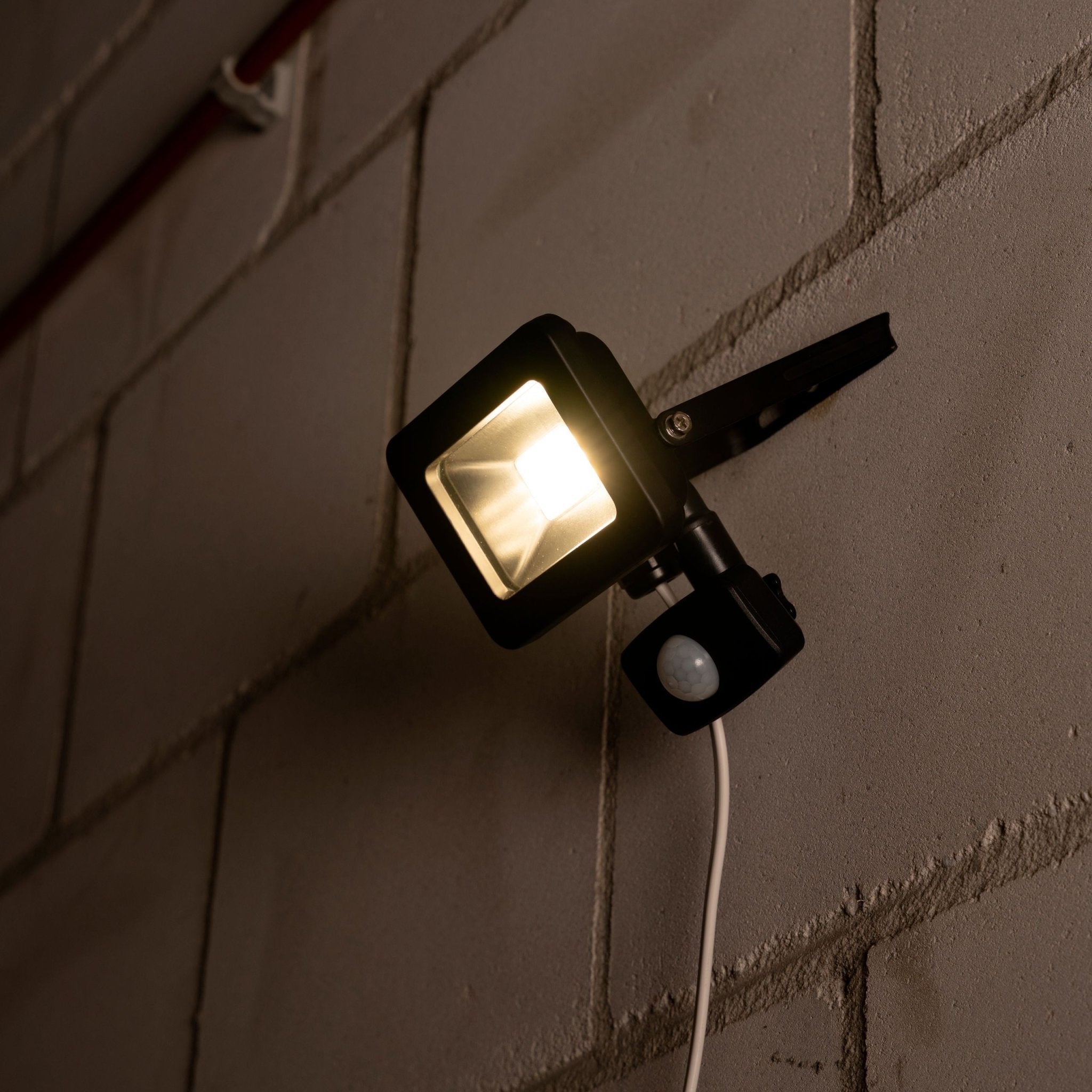 LED's Light Floodlight 1100 - Met licht- en bewegingssensor - Binnen & Buiten - 10W - Zwart Schijnwerpers LED.nl