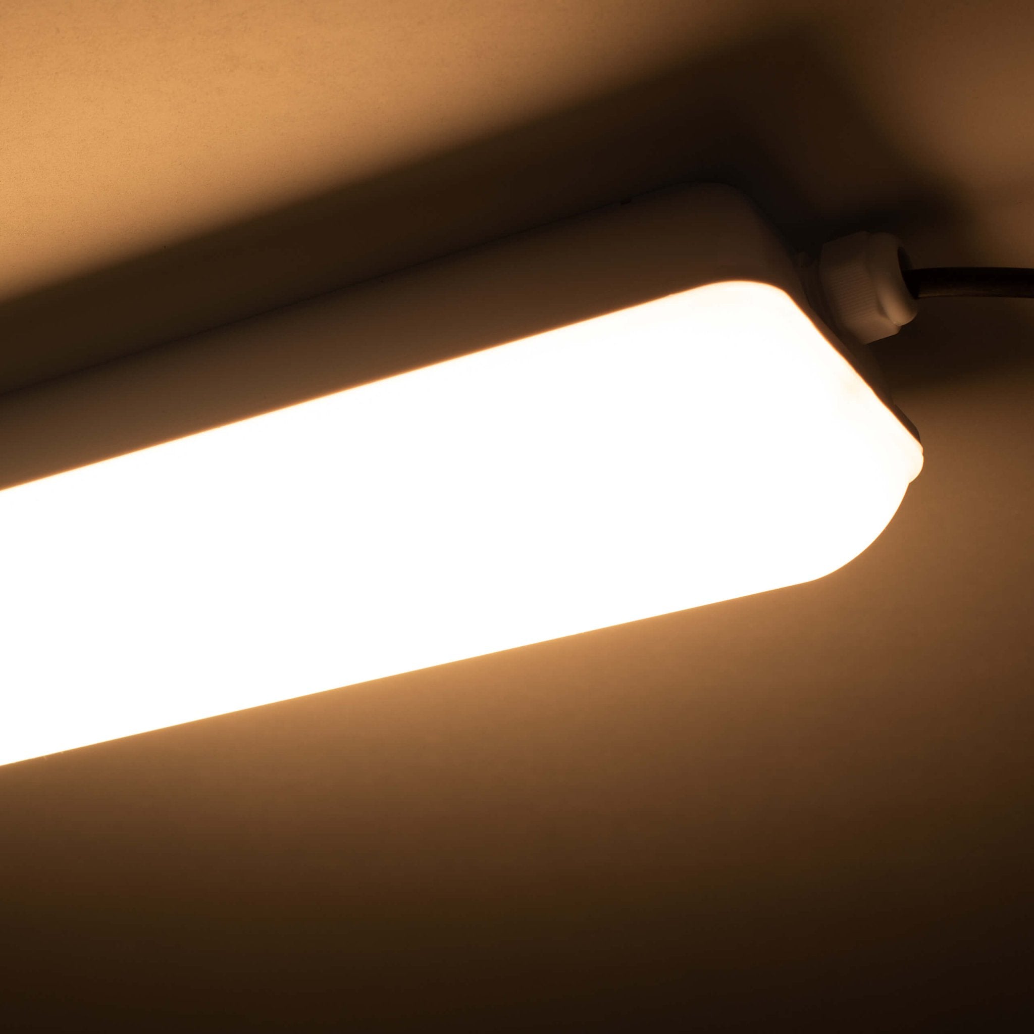 Mini LED TL lamp 30 cm met sensor – Dimbaar en kleurtemperatuur instelbaar – Met daglicht- en bewegingssensor – 1200 lumen – IP65 TL verlichting LED.nl