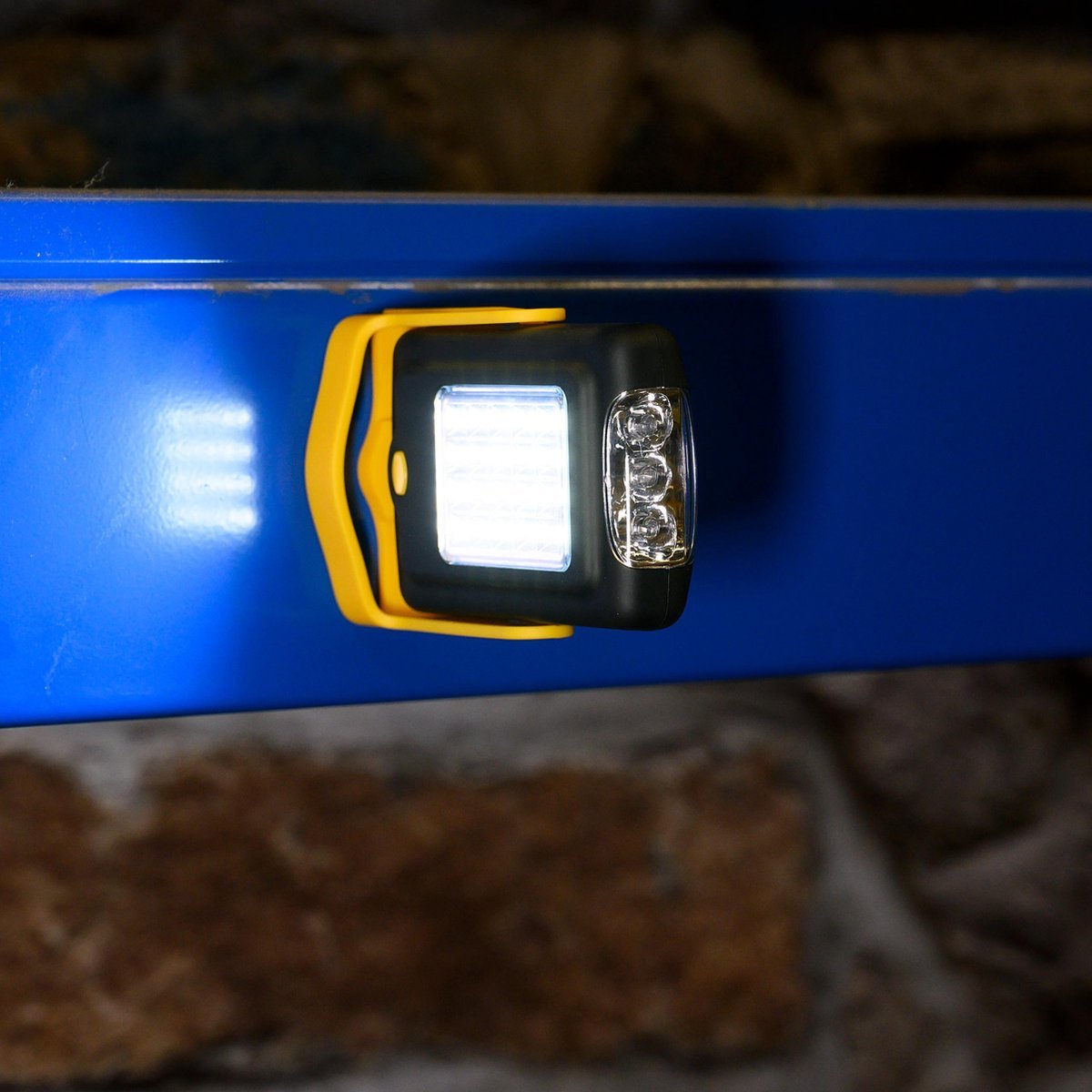 LED's Work Mini LED Looplamp 120 - Met magneet en haak - Draadloos op batterijen - Compact en lichtgewicht Looplampen LED.nl