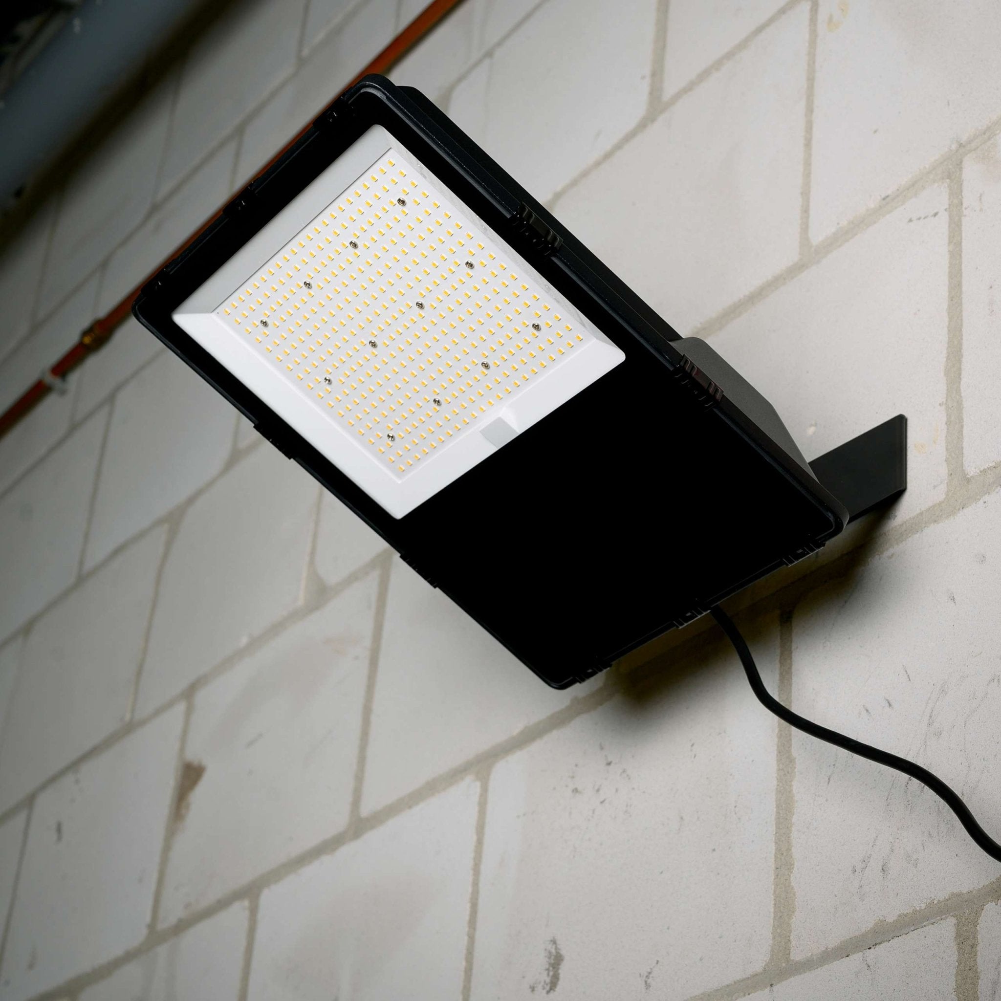 Premium LED Floodlight 150W - Levensduur van 30 jaar - IP66 Waterdicht - 24000 lm Floodlights LED.nl