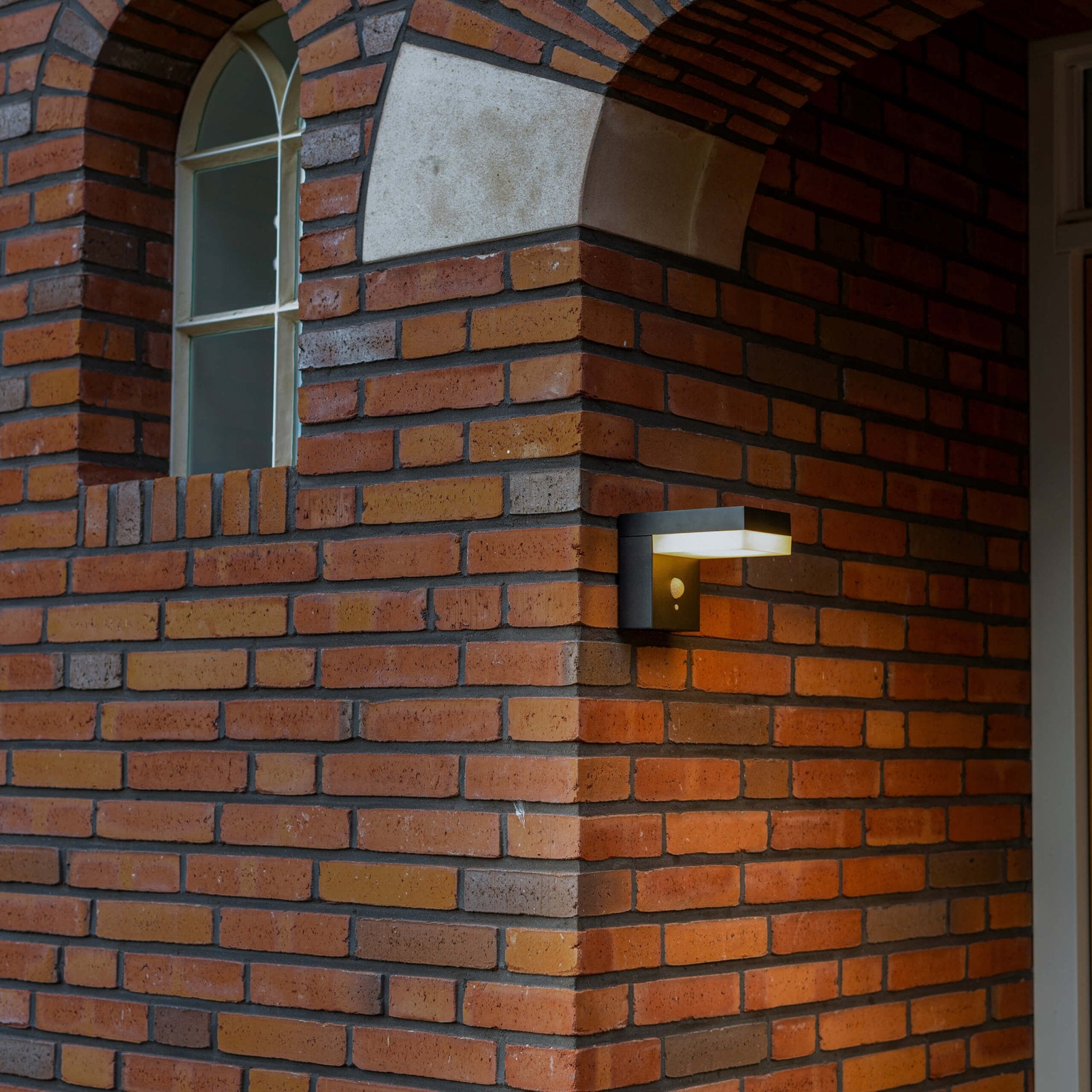 LED's Light RVS Solar LED Muurlamp met Bewegingssensor - Draadloos - Vierkant - 3 standen - Zwart Buitenlampen LED.nl