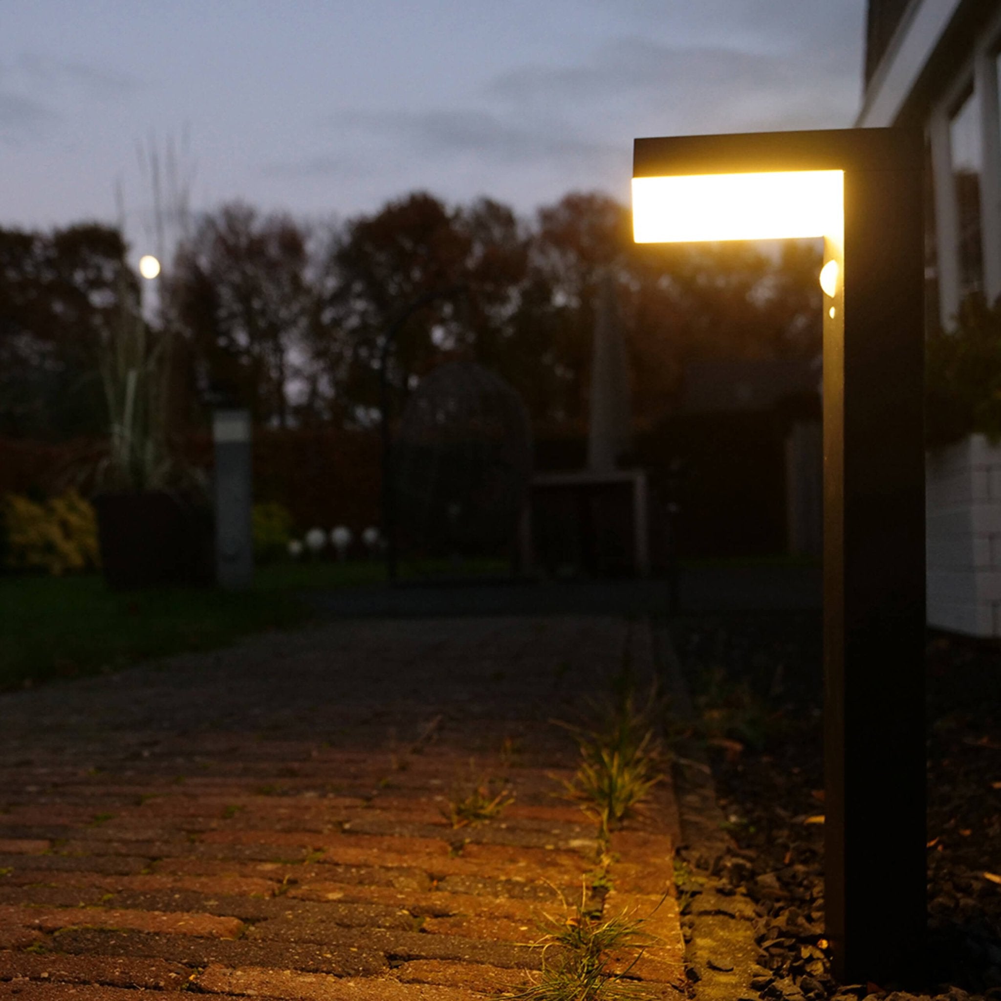 LED's Light RVS Solar LED Tuinlamp Paallamp met Bewegingssensor - Draadloos - 3 standen - Zwart Buitenlampen LED.nl