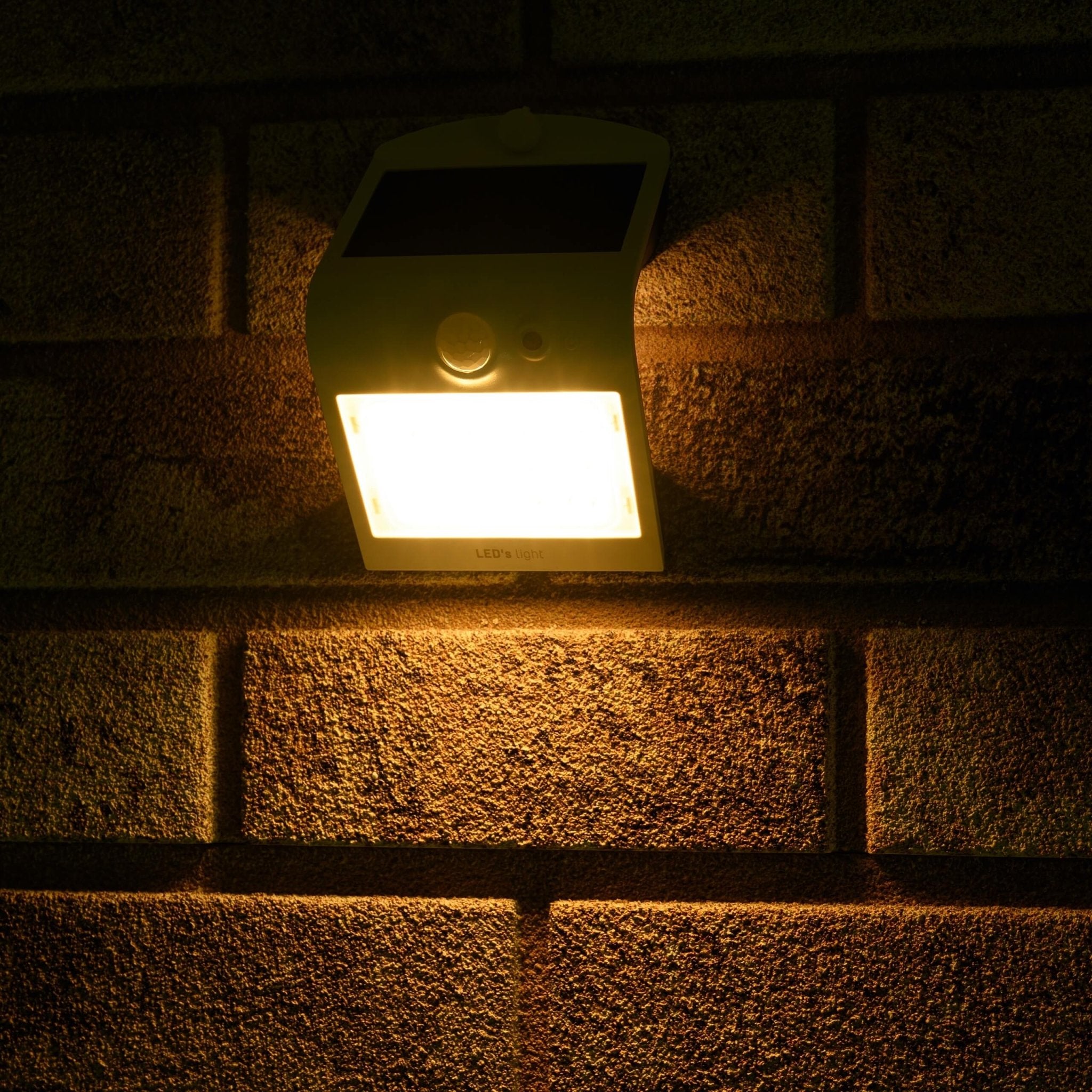 LED's Light Solar LED Wandlamp met Bewegingssensor 220 - 3 lichtstanden - Automatisch aan/uit - Wit Buitenlampen LED.nl