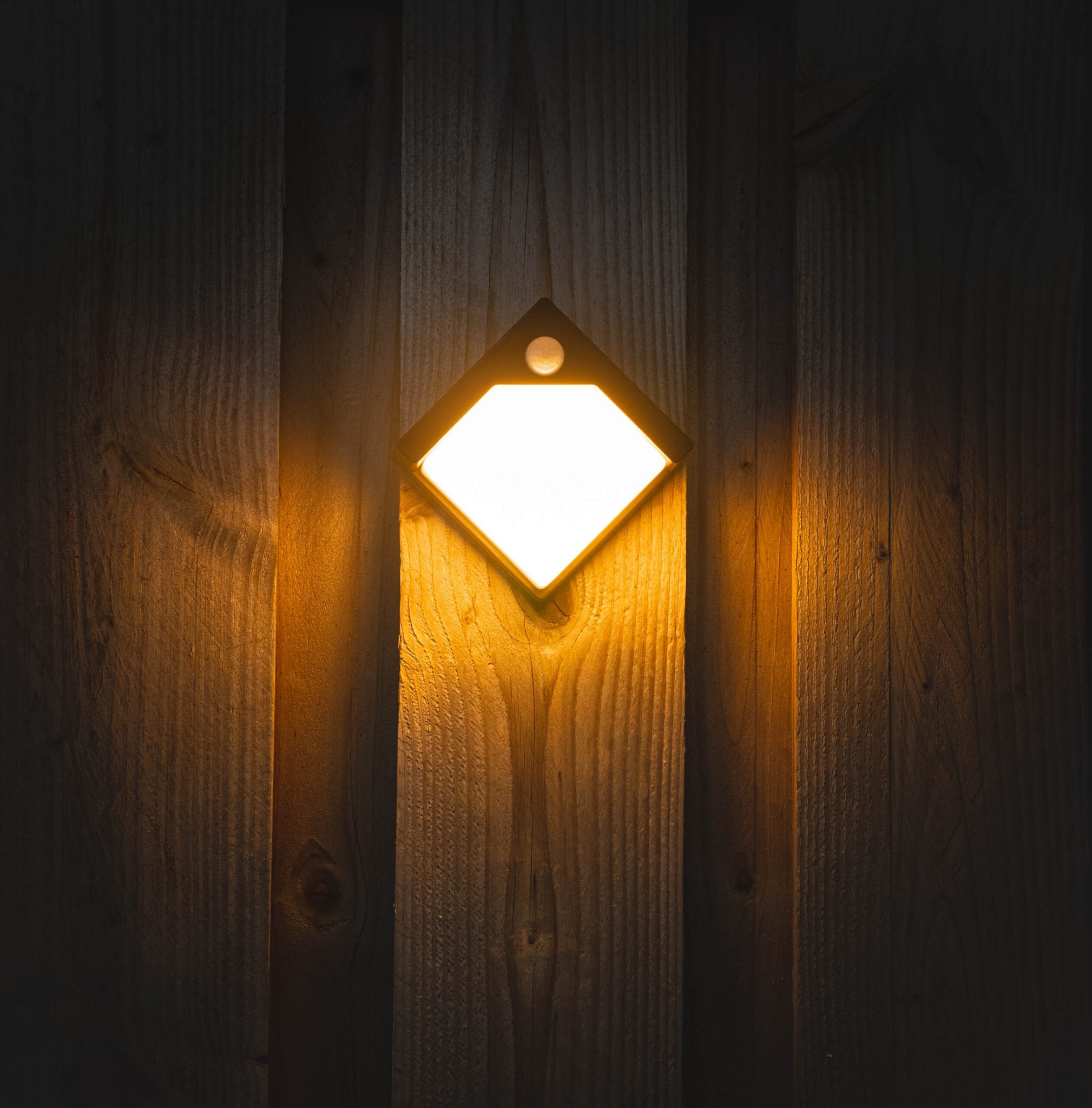 LED's Light Solar LED Buitenlamp met Bewegingssensor - Draadloos op zonne-energie - Zwart - IP44 Buitenlampen LED.nl