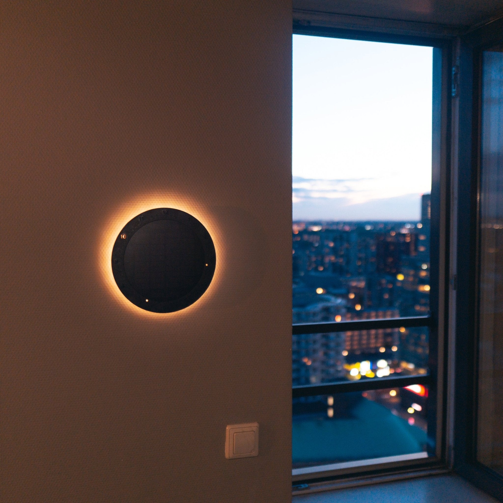 LED's Light Solar Wandklok voor Buiten - Draadloos op zonne-energie - Automatisch aan/uit - 22 cm Wandlampen LED.nl