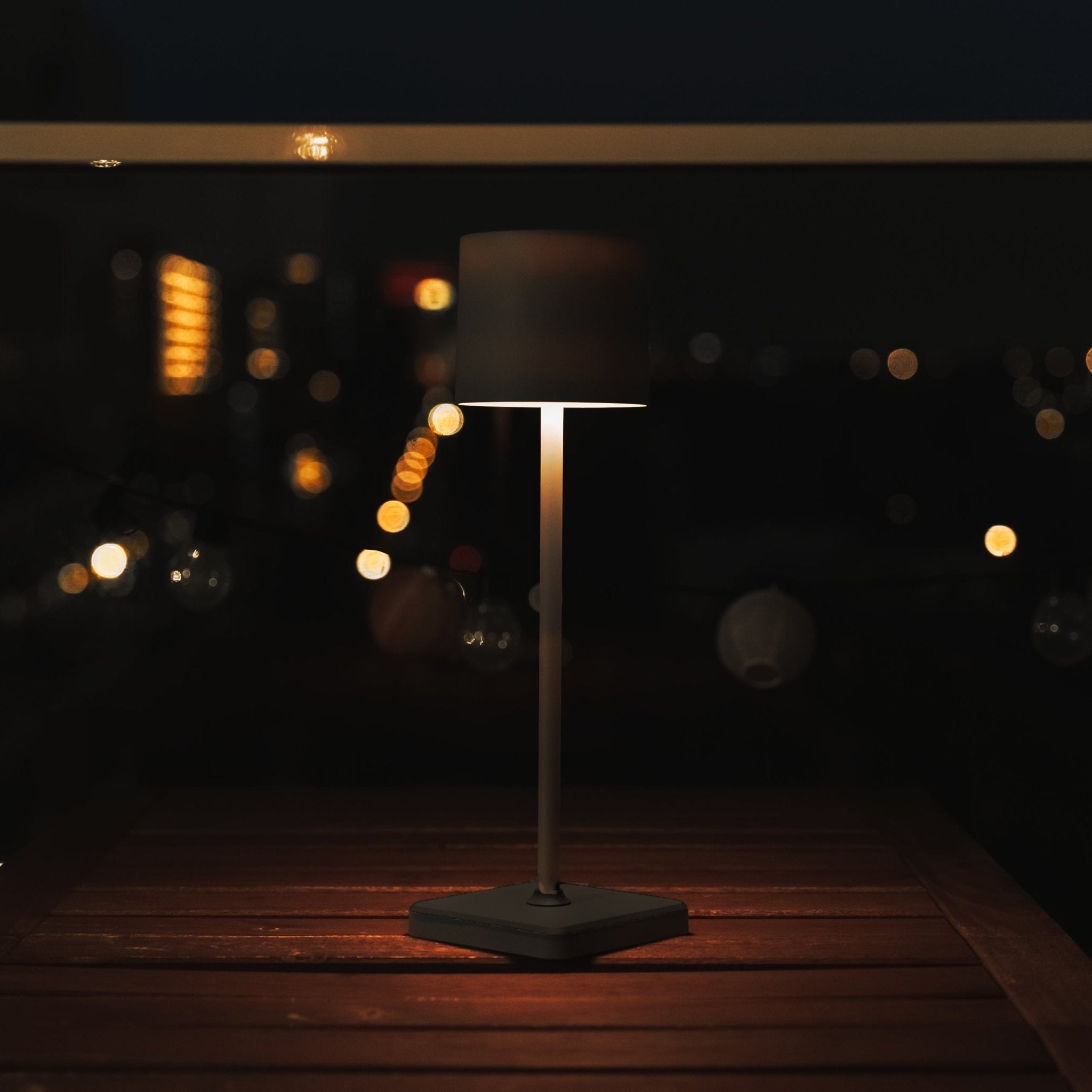 LED's Light Oplaadbare LED Tafellamp - Dimbaar via aanraking - Binnen en buiten - Zwart Tafellampen LED.nl