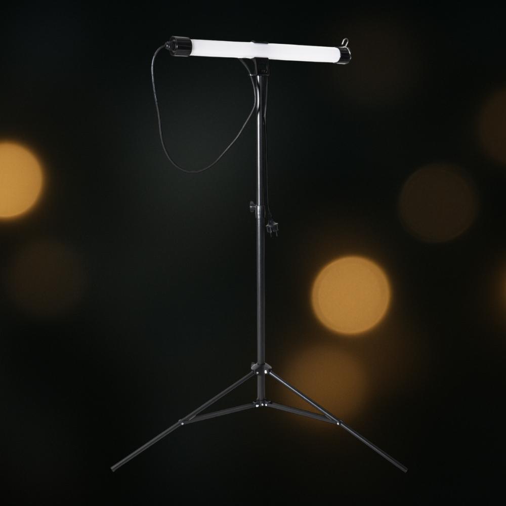 LED-Bauleuchten auf Stativ