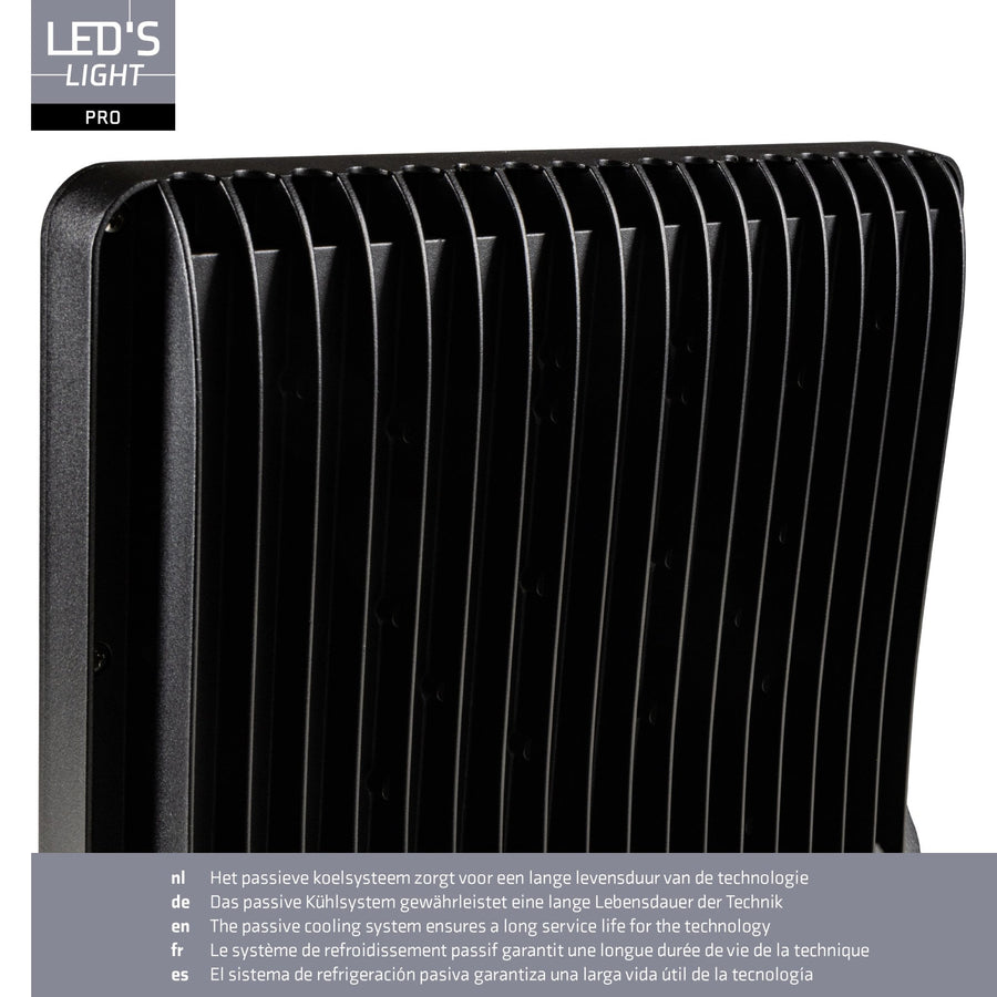 LED-Flutlicht Light Pro Premium 25500lm – Farbtemperatur – Leistungsstufenwahl – 6 Lichtmodi – Wasser- und rostbeständig – 200W - LED.de
