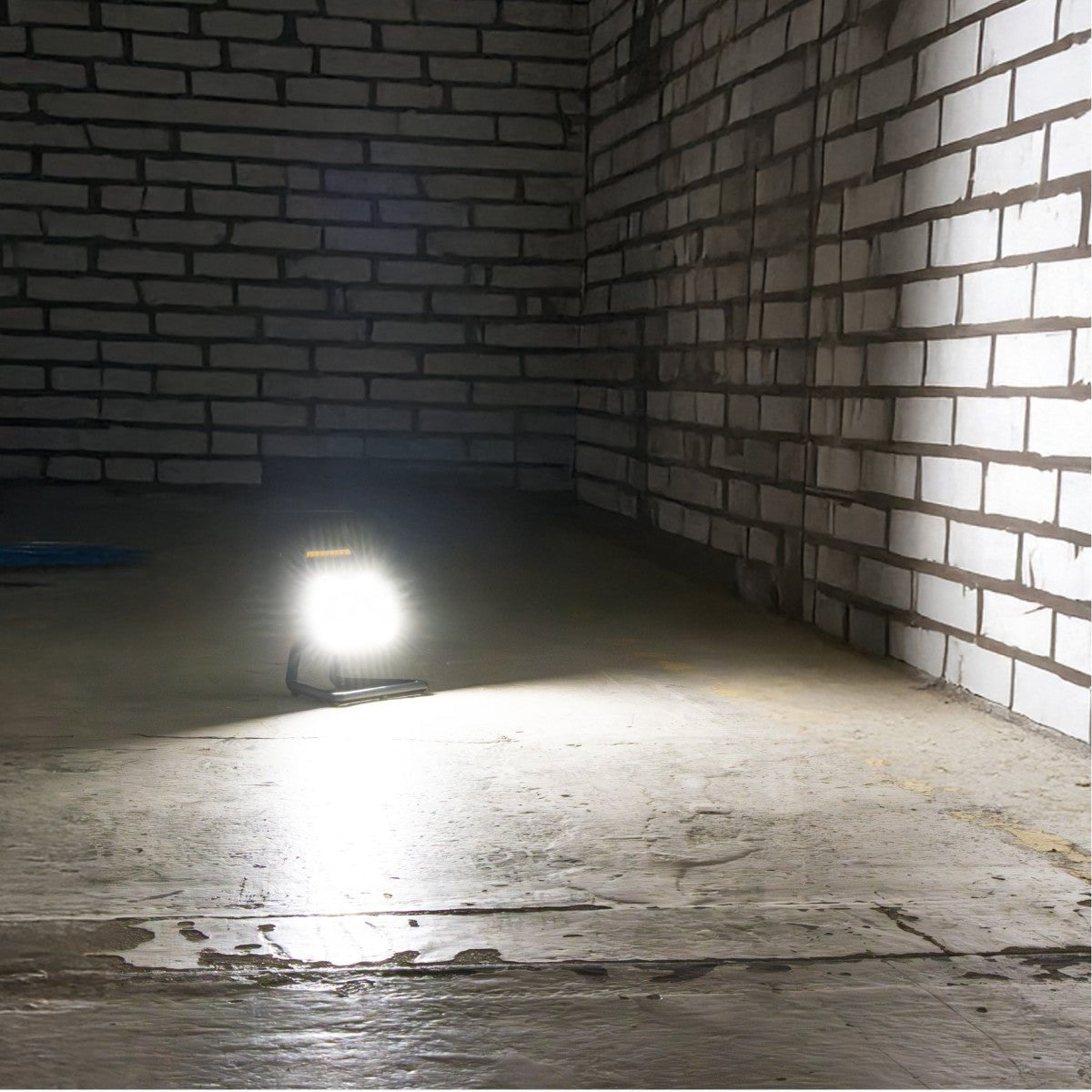 LED's Work LED Bouwlamp oplaadbaar 2000 - Werkt draadloos op accu - Stof - en waterdicht - LED.nl