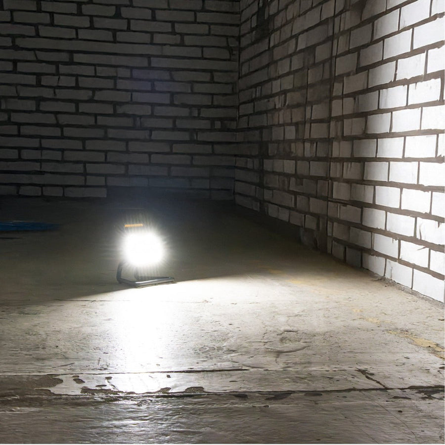 LED's Work LED oplaadbare Bouwlamp 20W 2000lm - Werkt draadloos op accu - Stof- en waterdicht - Inklapbaar Bouwlampen LED.nl