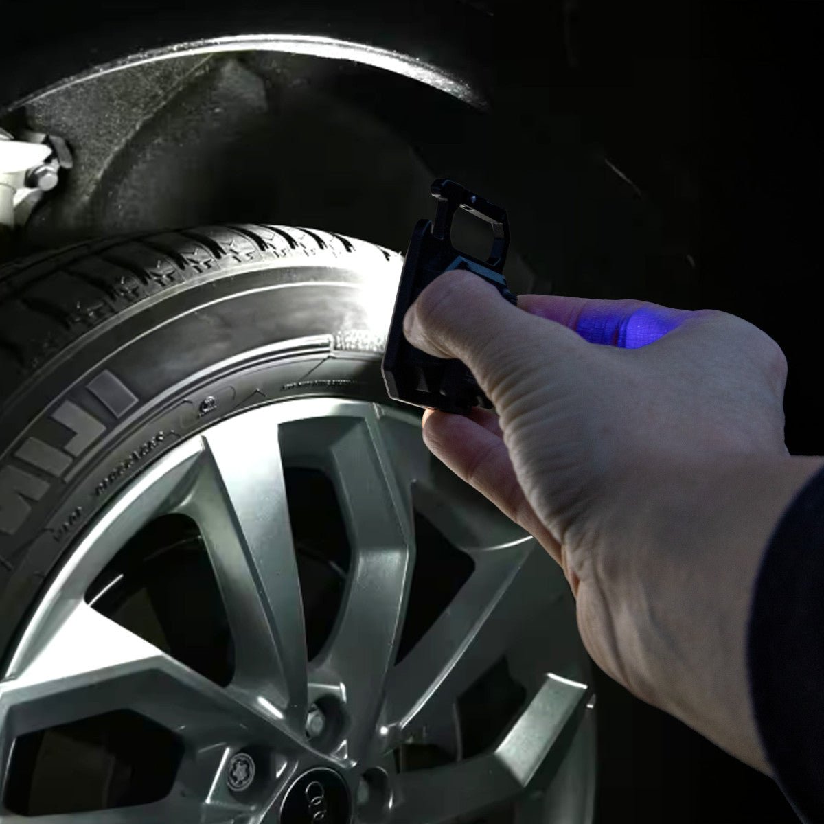 LED's Work mini Werklamp met sleutelhanger - Oplaadbaar met USB - Draadloos op accu - LED.nl