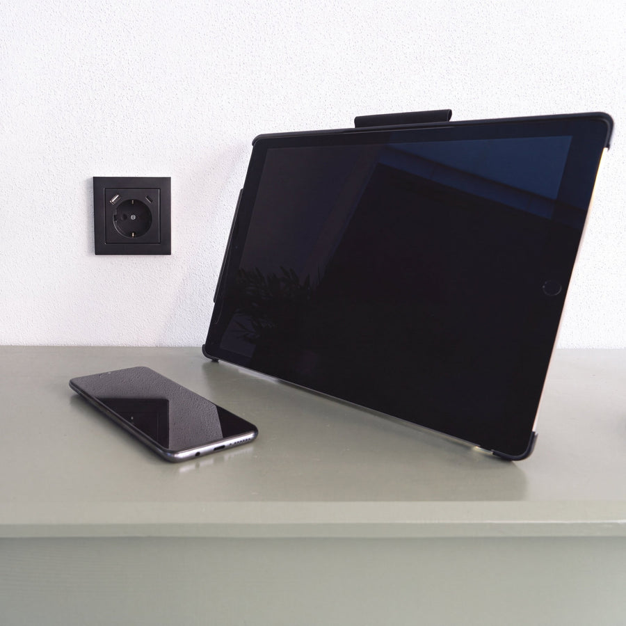 ProCharge Wandcontactdoos met USB-C en USB snelladers - Universeel - Zwart Stekkers LED.nl