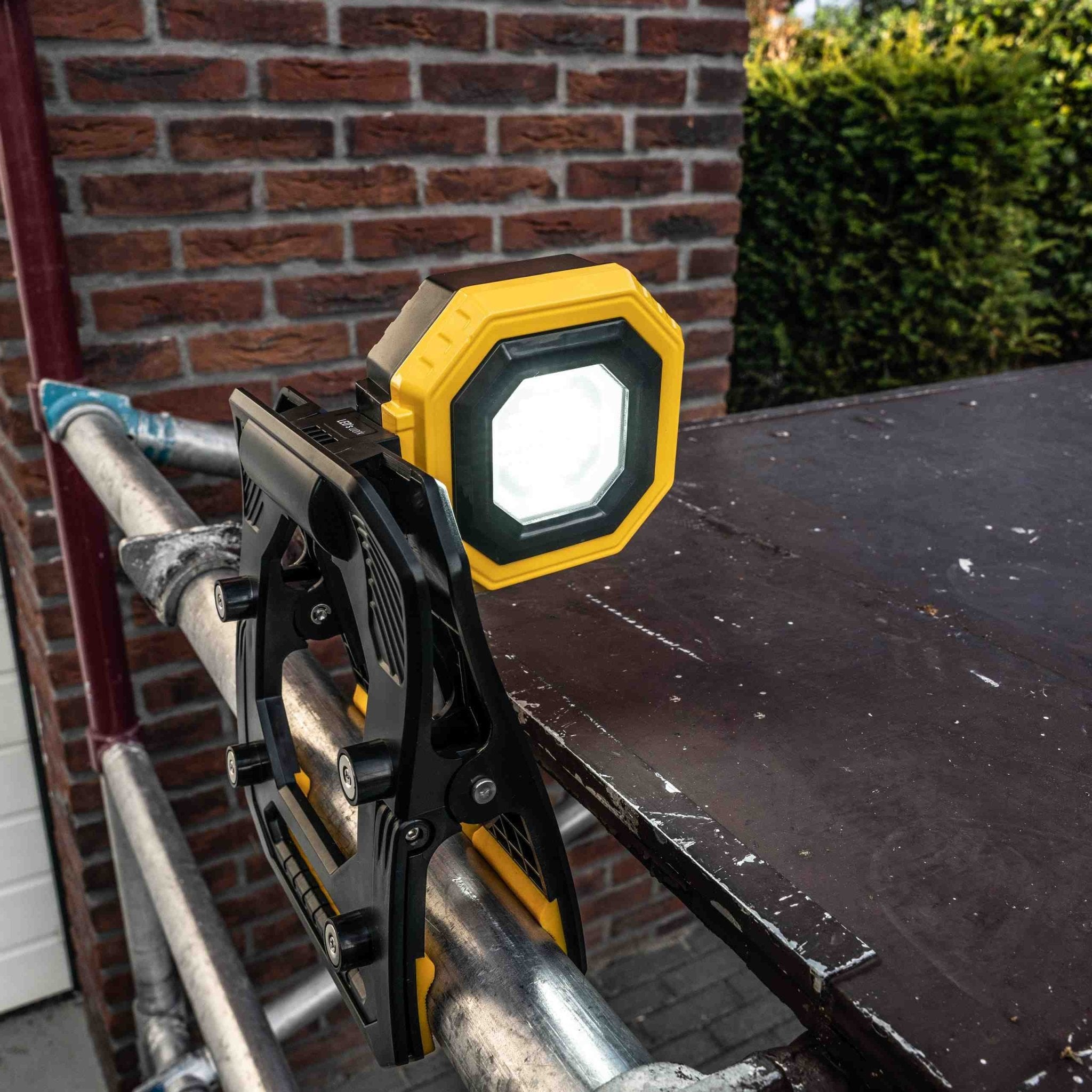 EasyMount LED werklamp - Met accu oplaadbaar - Dimbaar - 1500 lumen - IP54 - LED.nl