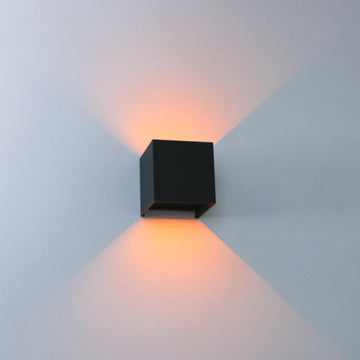 LED's Light Kubus LED-Wandleuchte für den Außenbereich – 2 Lichter – Dimmbar und einstellbare Lichtfarbe – IP65 wasserdicht – Schwarz - LED.de