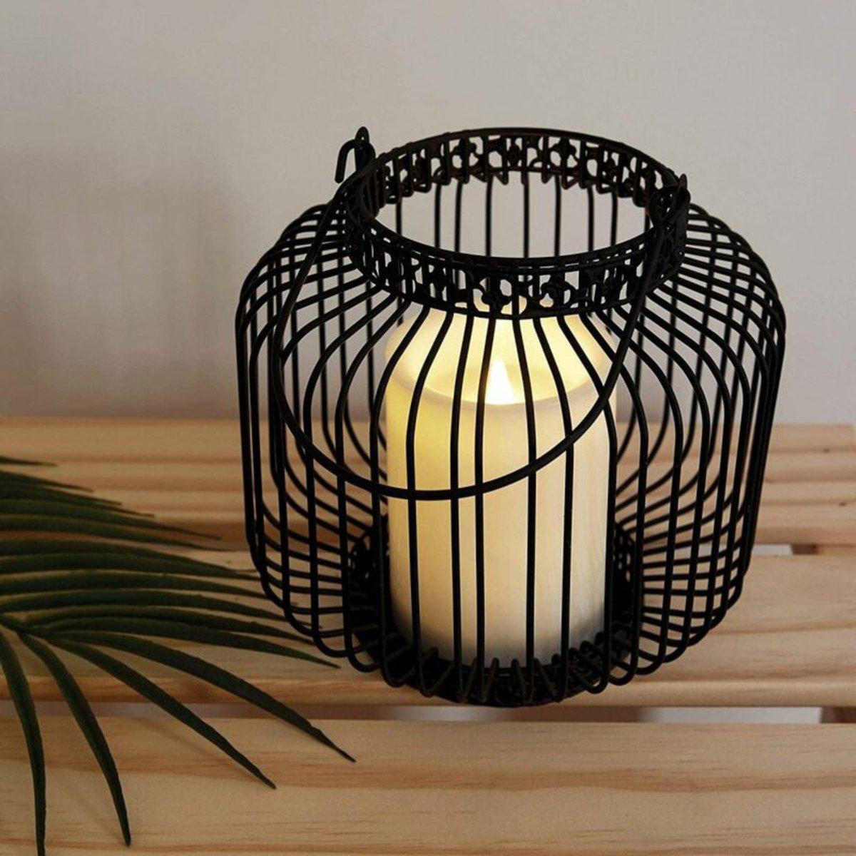 LED Lantaarn basket met LED kaars voor binnen en buiten - Draadloos op batterijen - Zwart Tafellampenen LED.nl