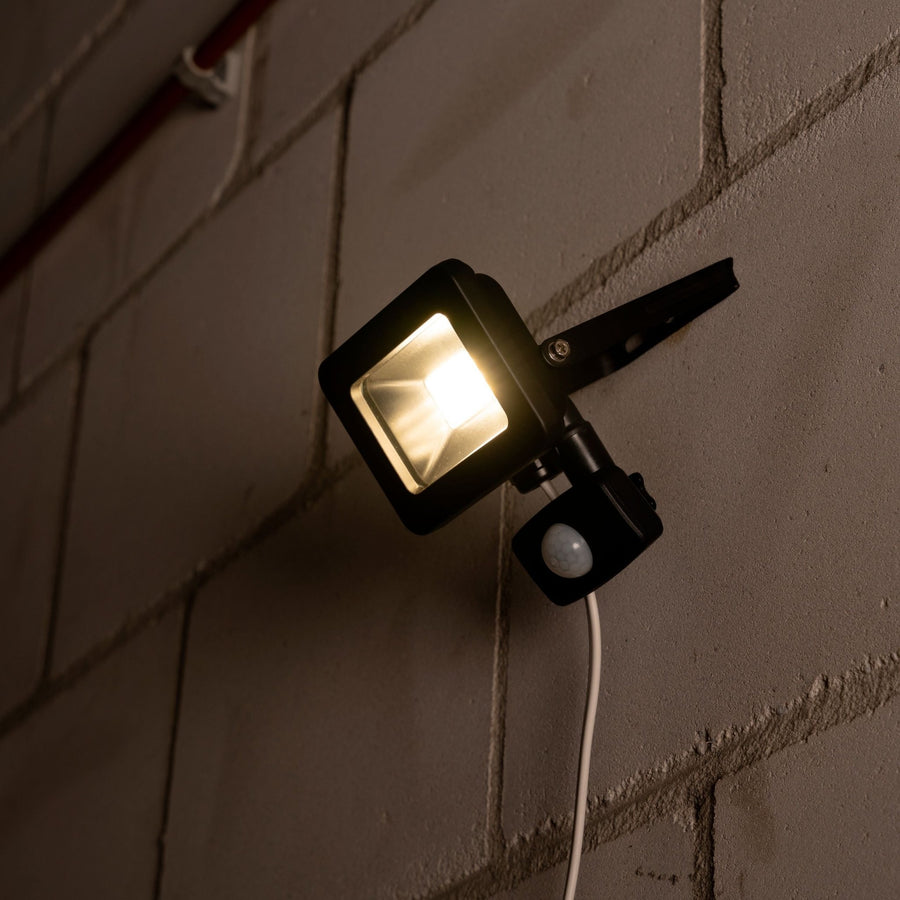 LED's Light Floodlight 1100 - Met licht- en bewegingssensor - Binnen & Buiten - 10W - Zwart Schijnwerpers LED.nl