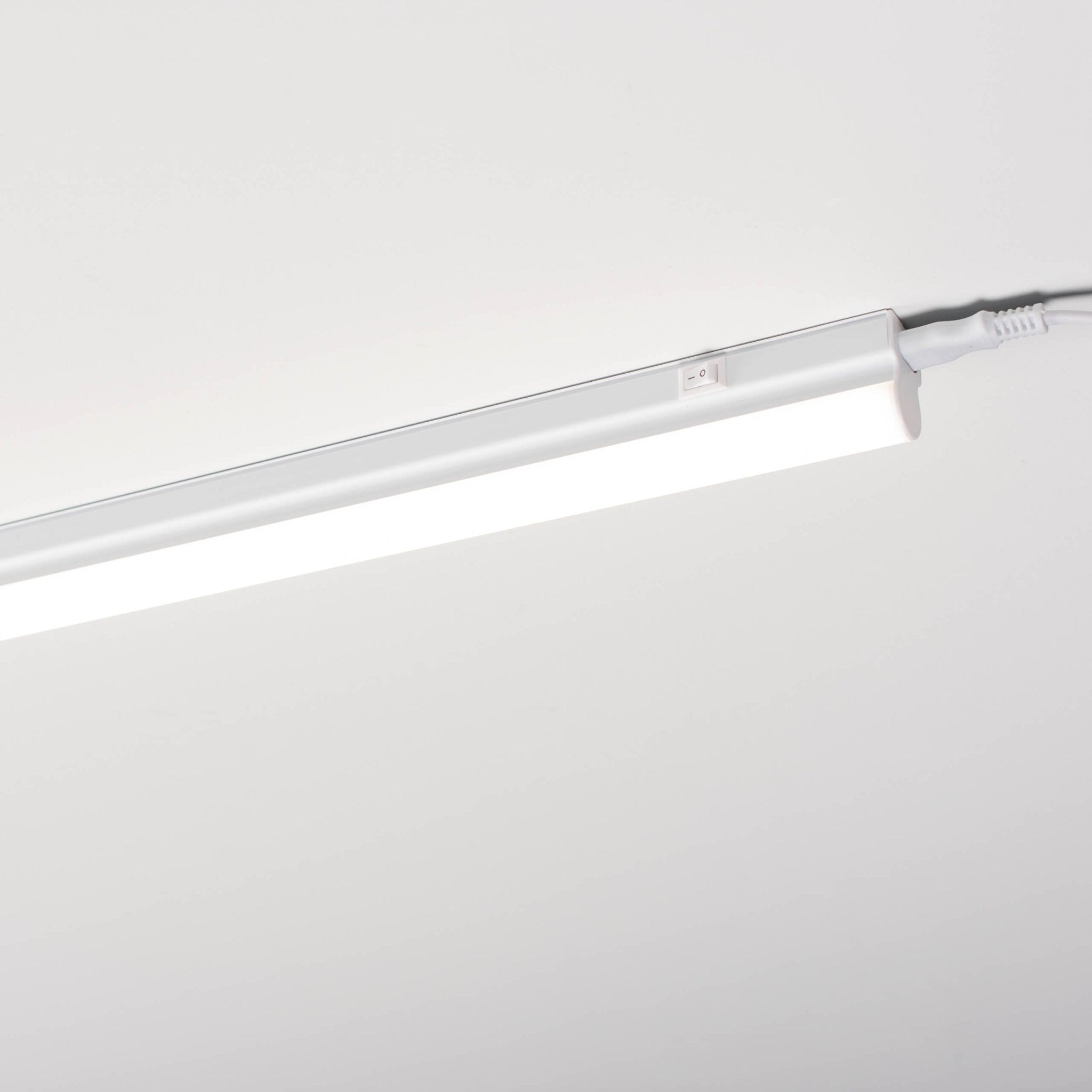 LED TL Lamp met stekker 90 cm voor keukens en kasten - Koppelbaar - LED.nl