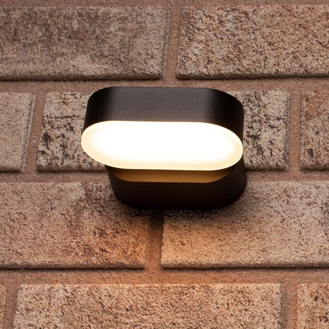 LED Wandspot Enkel - Draaibaar - Warm wit licht - IP44 - Rieti - Zwart - LED.nl