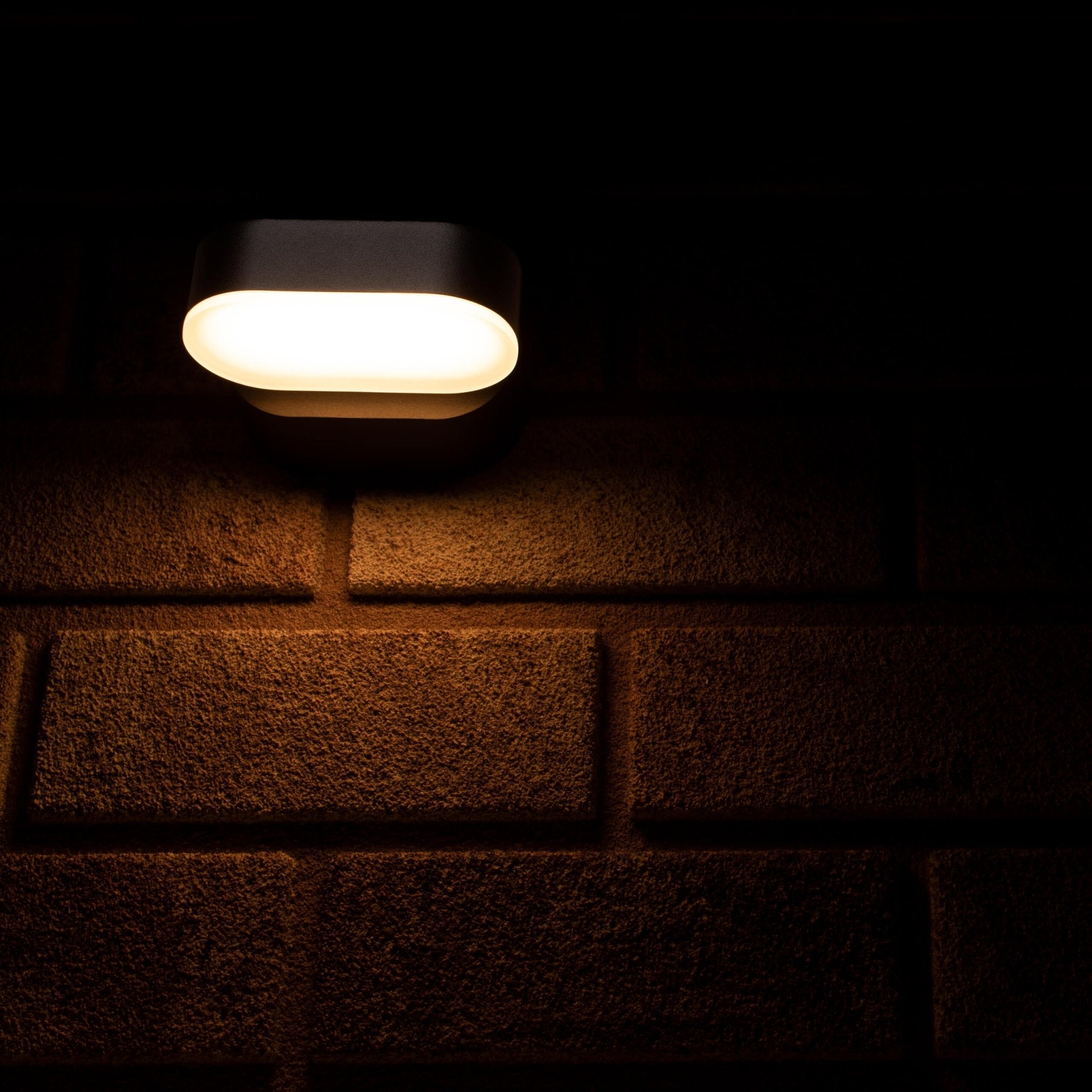 LED Wandspot Enkel - Draaibaar - Warm wit licht - IP44 - Rieti - Zwart - LED.nl