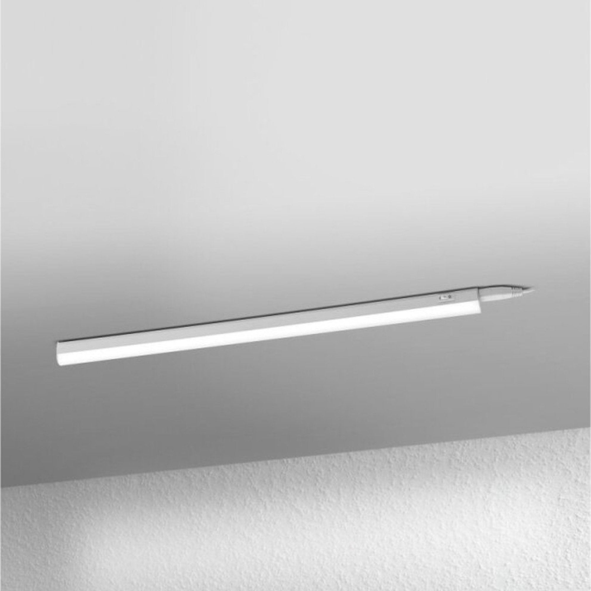 LEDVance LED Onderbouwverlichting 60 cm - Complete set incl. voeding en koppelstuk - 900 lumen LED.nl
