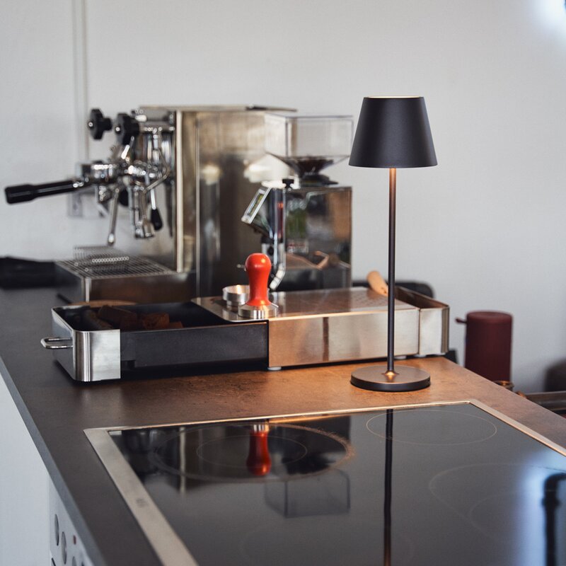 Premium LED Tafellamp met oplaadstation - Oplaadbaar & Draadloos - Voor binnen en buiten - Grijs - LED.nl