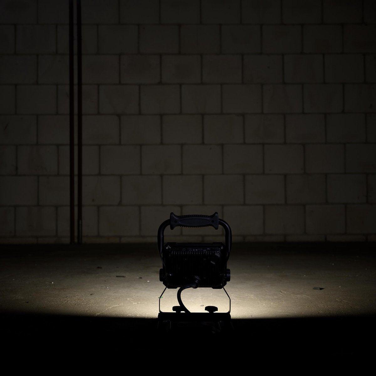 Professionele LED bouwlamp 30W – Rough Service Tested - 5 meter snoer – 2850 lumen – IP65 - LED.nl