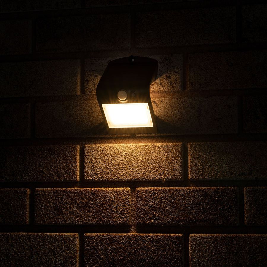 LED's Light Solar LED Buitenlamp met Bewegingssensor 220 - 3 lichtstanden - Automatisch aan/uit - Zwart Buitenlampen LED.nl