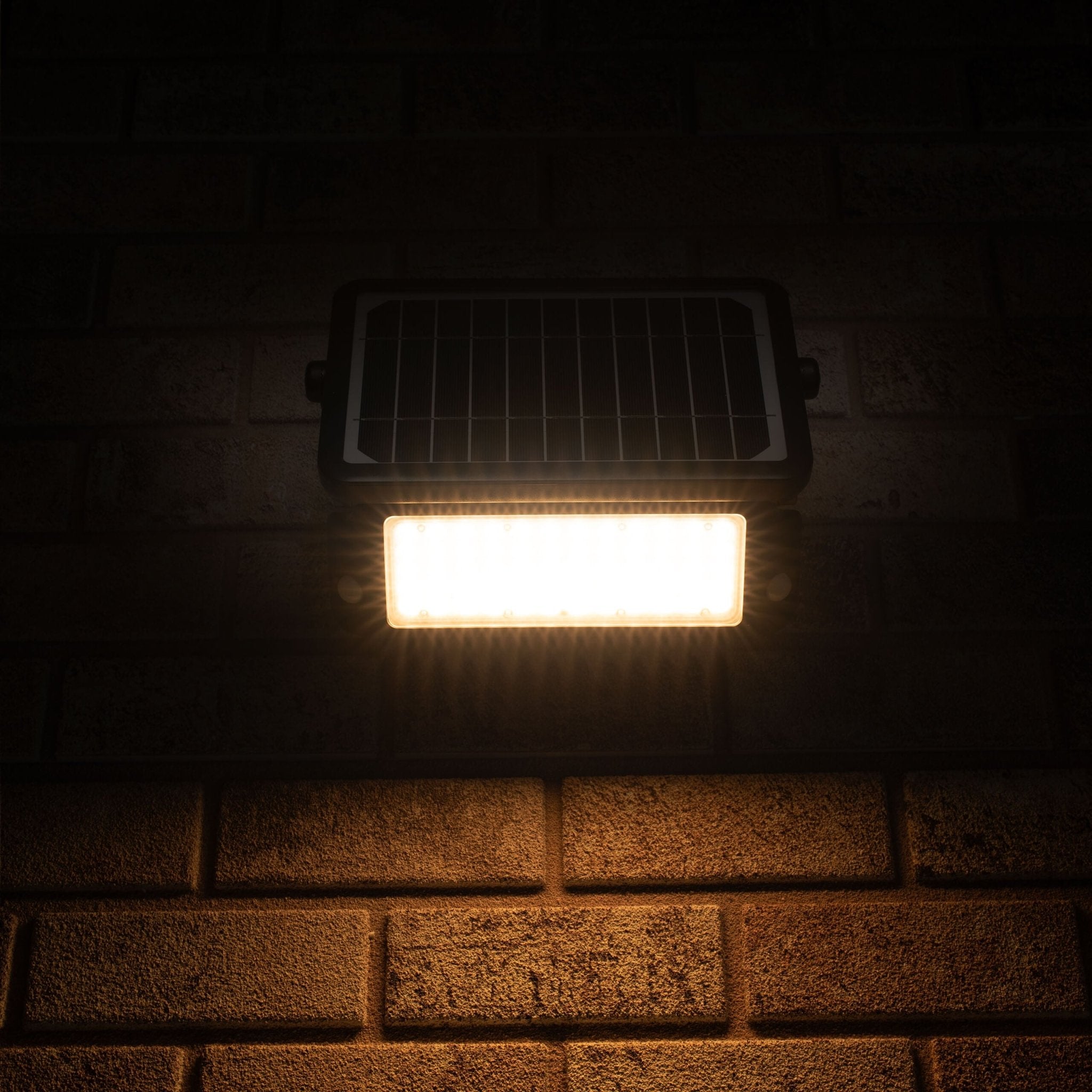 Solar LED Schijnwerper met bewegingssensor - 3 standen - Draadloos - 1080 lm - Zwart - LED.nl